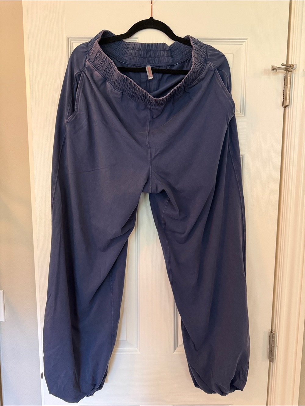 Perfect condition Free People Movement navy blue stretchy joggers